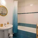 Appartement L'Oasis Urbain, Location T4 cosy, 6/8 pers, gare SNCF à 2 pas, + parking privé *
