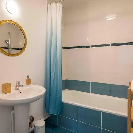 Apartmán L'Oasis Urbain, Proche Gare, Parking Prive, 6-8 Px *